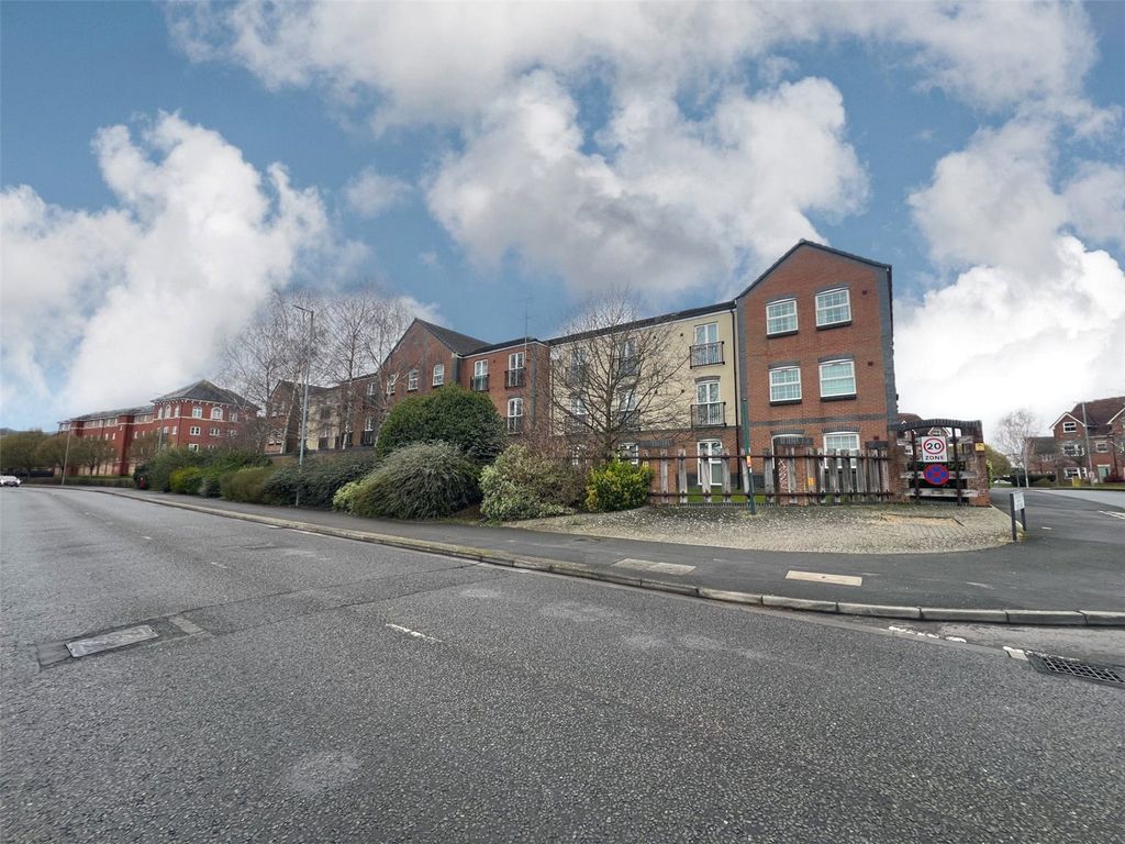 2 bed flat for saleSt Austell Way, Churchward, Swindon SN2
