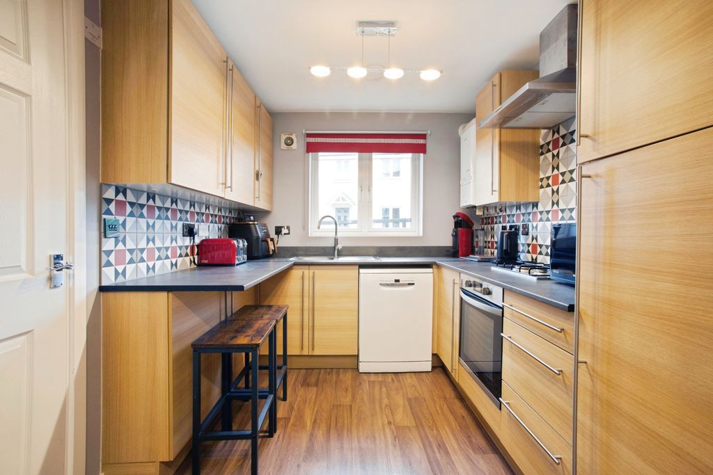Additional image 6 of 2 bed semi-detached house for saleSherbourne Drive, Salisbury SP4