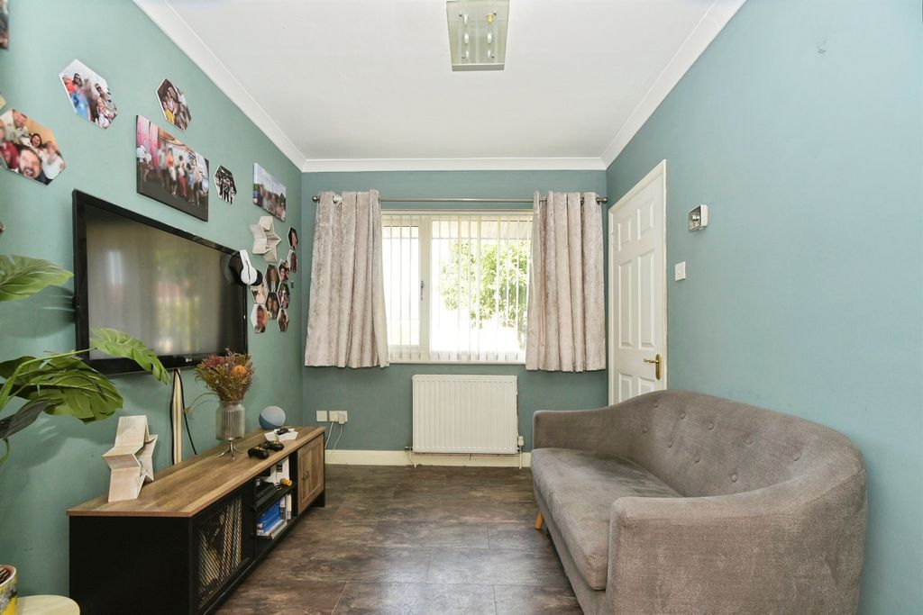 Additional image 5 of 5 bed semi-detached house for saleDownham Mead, Chippenham SN15