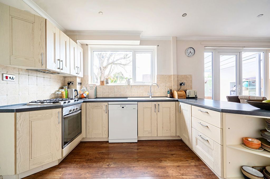 Additional image 6 of 3 bed semi-detached house for saleSandringham Road, Swindon SN3