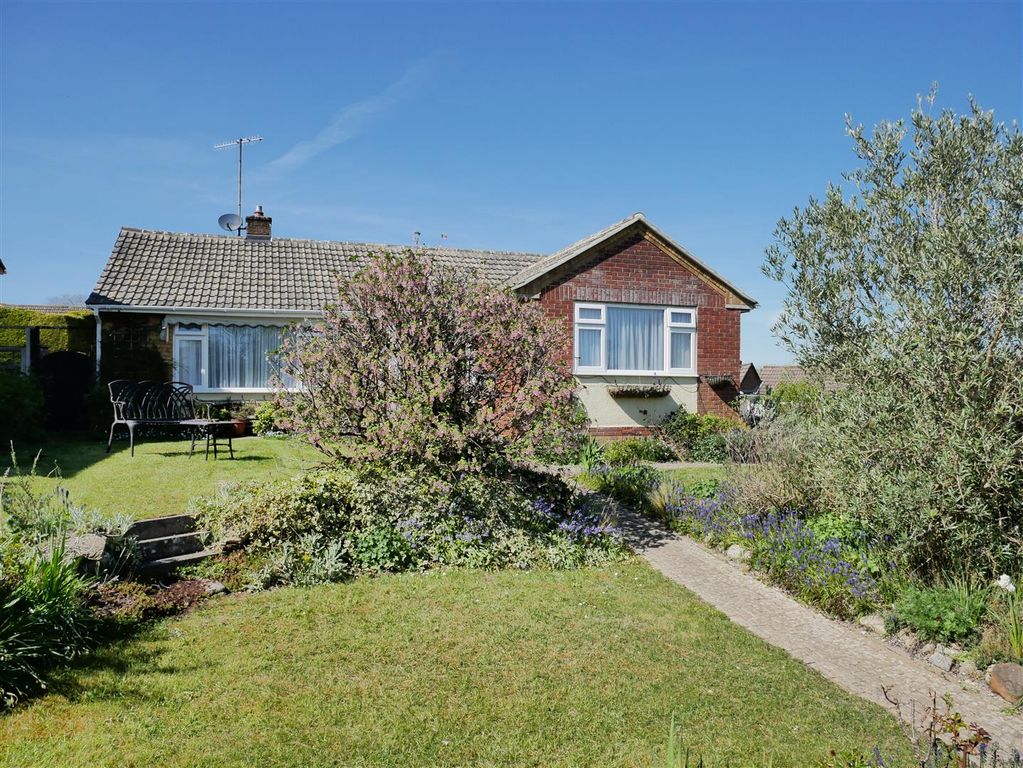 3 bed detached house for saleWessington Park, Quemerford, Calne SN11