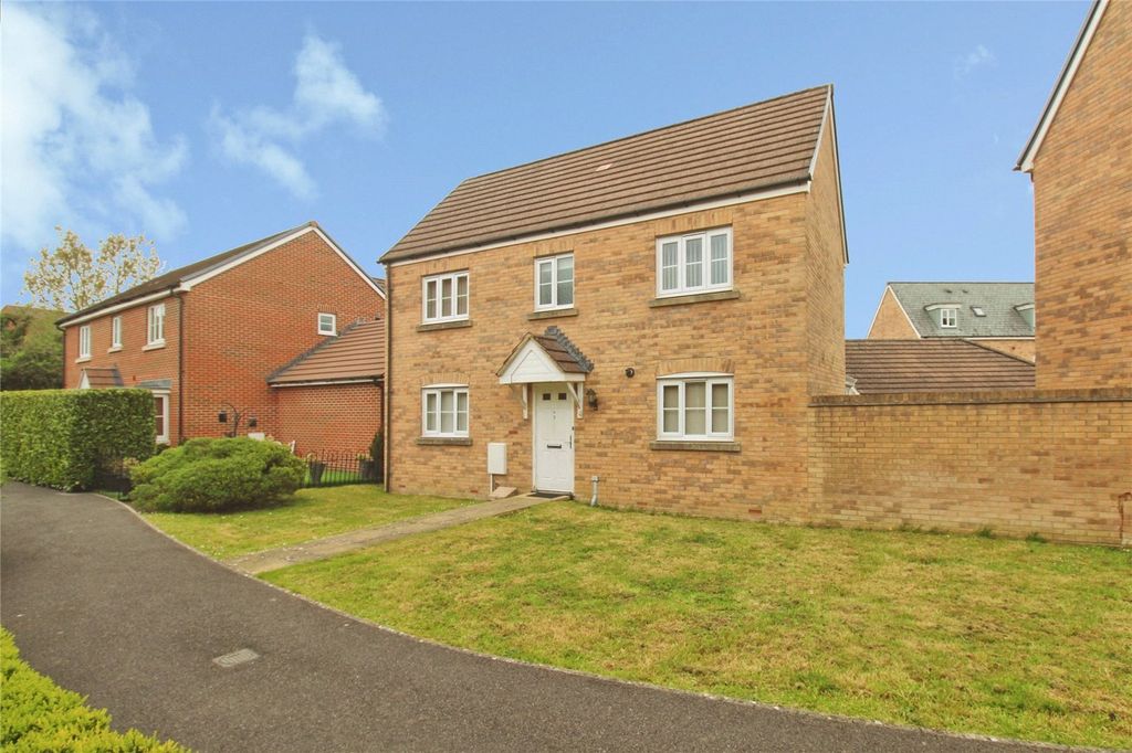 3 bed detached house for saleHeron Walk, Trowbridge BA14