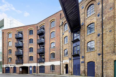 Java Wharf, Shad Thames SE1, Studio for sale