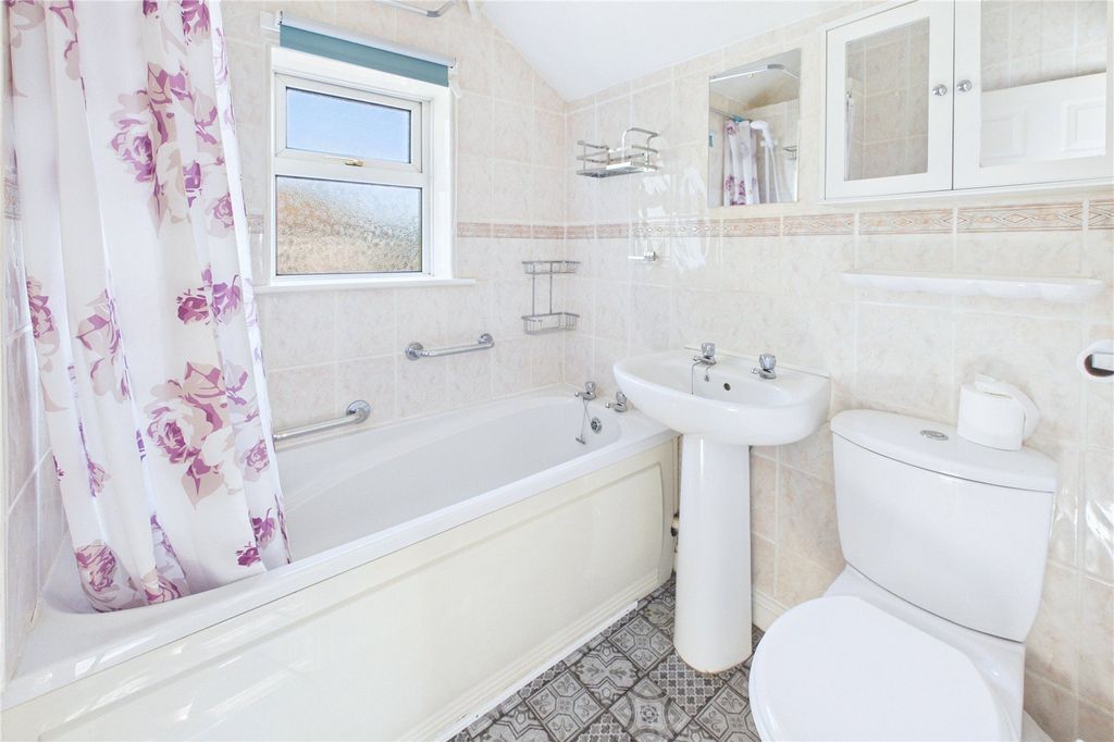 Additional image 16 of 3 bed semi-detached house for saleCricklade Road, Upper Stratton, Swindon SN2