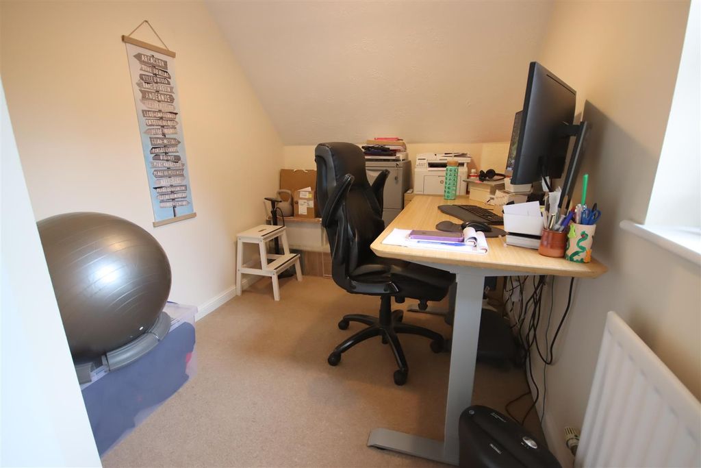 Additional image 15 of 4 bed detached house for saleAintree Drive, Chippenham SN14