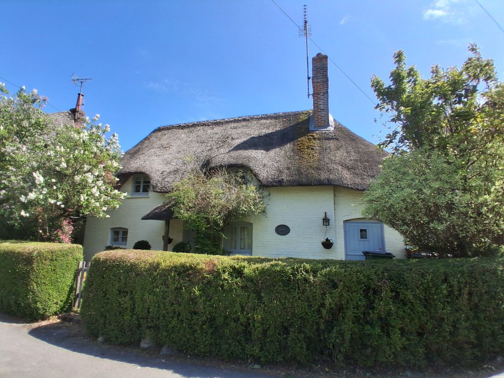 3 bed detached house for saleSunton, Marlborough SN8