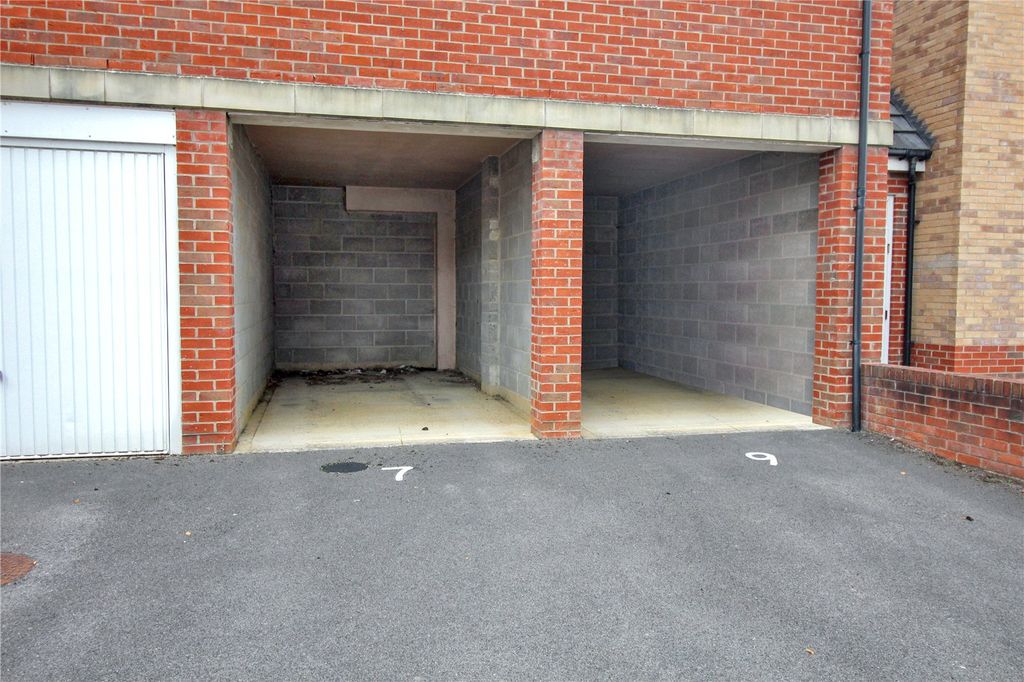 Additional image 15 of 2 bed flat for saleTorun Way, Haydon End, Swindon, Wiltshire SN25