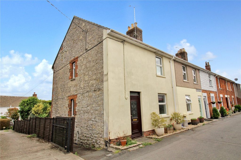 2 bed end terrace house for saleHoggs Lane, Purton, Swindon, Wiltshire SN5