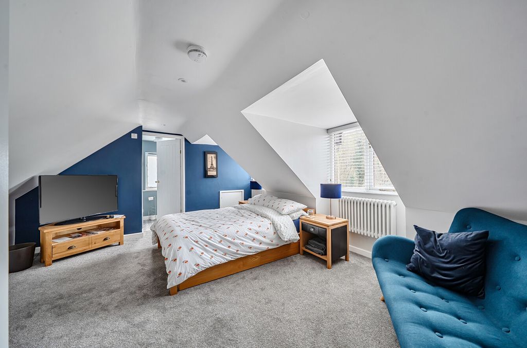 Additional image 21 of 5 bed semi-detached house for saleMarshfield Way, Stratton St Margaret, Swindon SN3