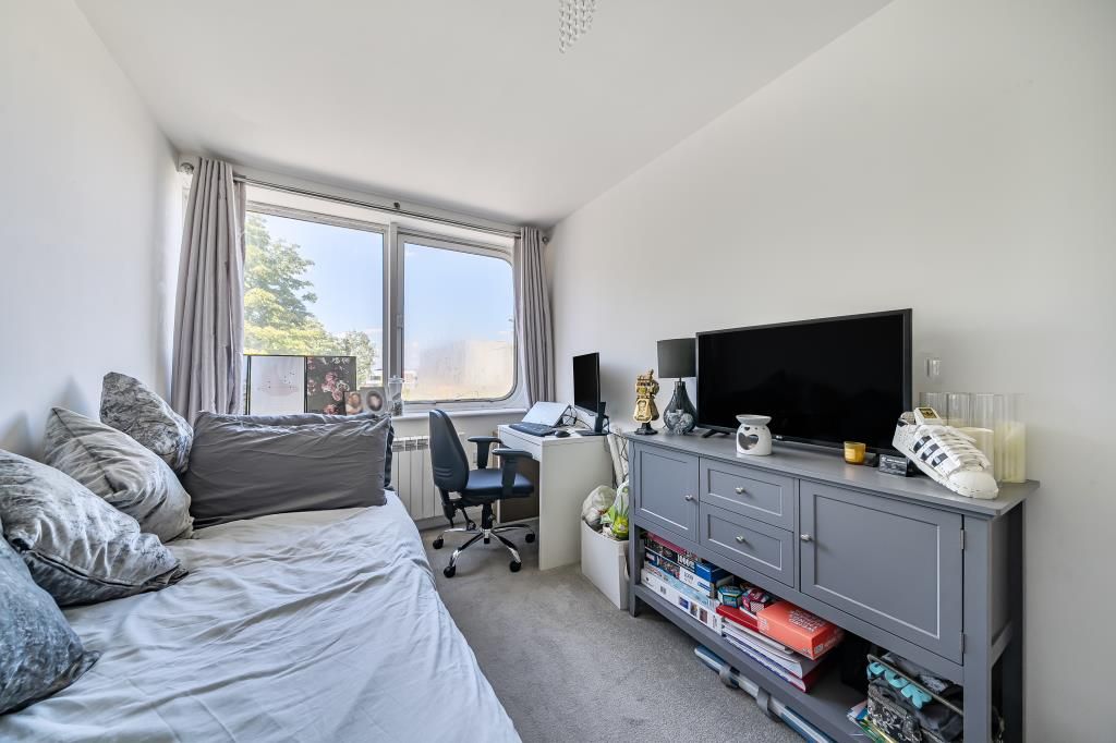 2 bed flat for saleWestlea, Swindon SN5 photo 2