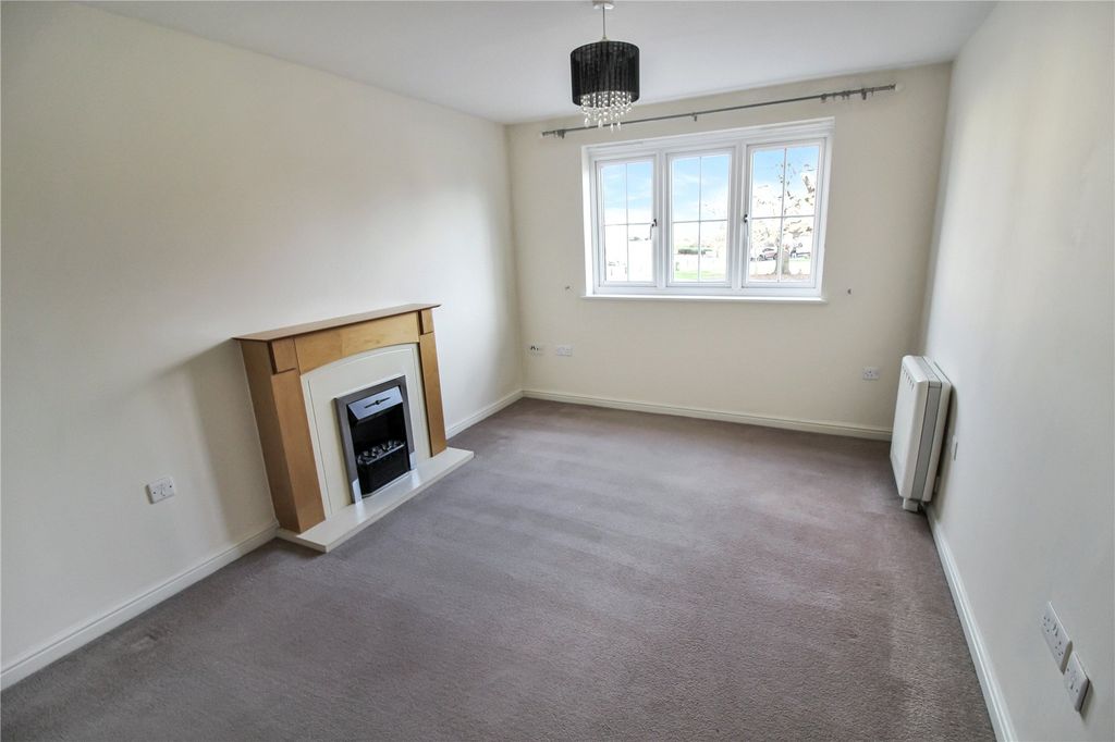 Additional image 7 of 2 bed flat for saleTorun Way, Haydon End, Swindon, Wiltshire SN25