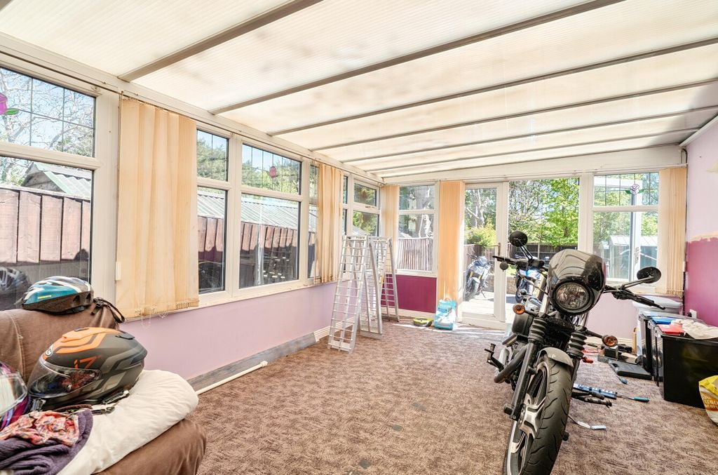 Additional image 15 of 5 bed detached house for sale9A, Highworth Road, Swindon SN3