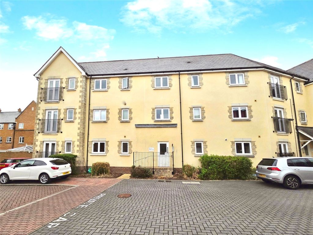 1 bed flat for saleSmart Close, Swindon SN25