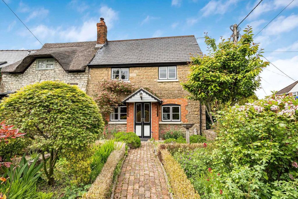 3 bed end terrace house for saleChurch Road, Wanborough SN4