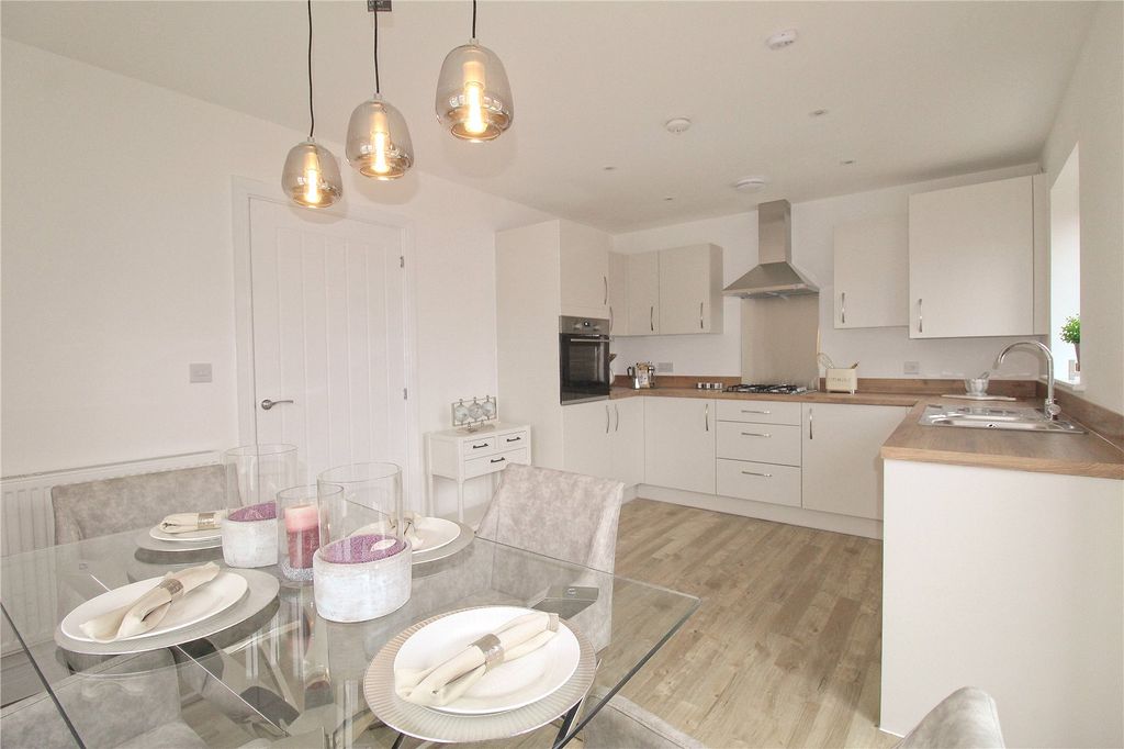 3 bed detached house for salePlot 108, Weavers Meadow, Trowbridge BA14 photo 2