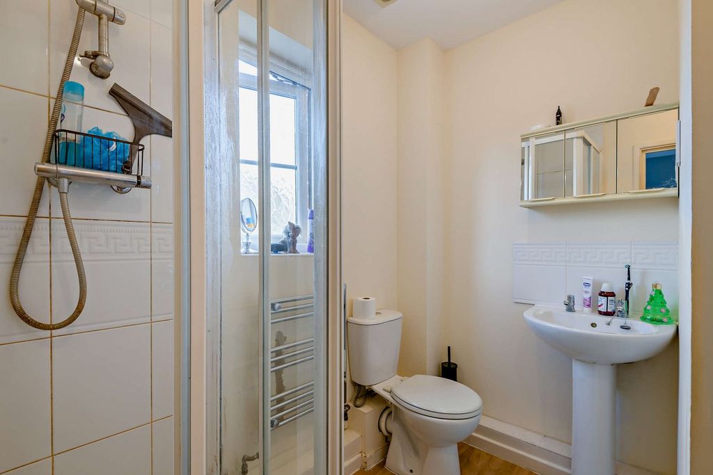 Additional image 18 of 2 bed flat for saleErmin Mews, Swindon SN3