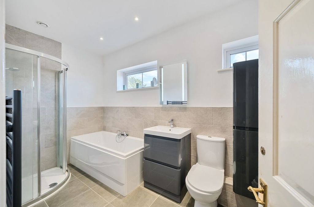 Additional image 18 of 5 bed detached house for saleNew Road, Chiseldon, Swindon SN4