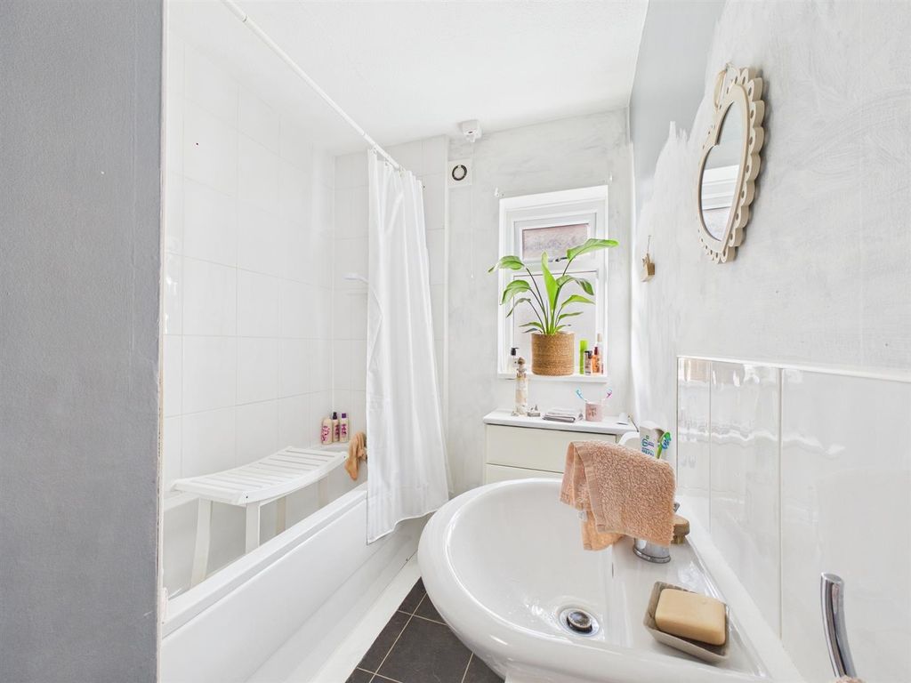 Additional image 9 of 2 bed bungalow for saleRowden Road, Chippenham SN15