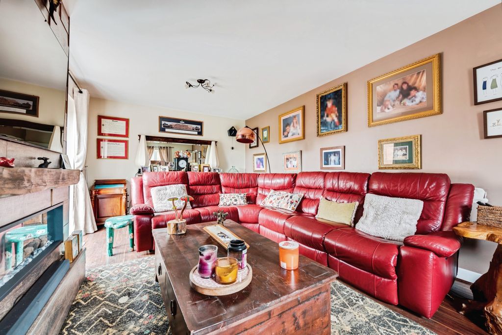 Additional image 4 of 4 bed detached house for saleSt. Josephs Way - Lyneham, Chippenham SN15