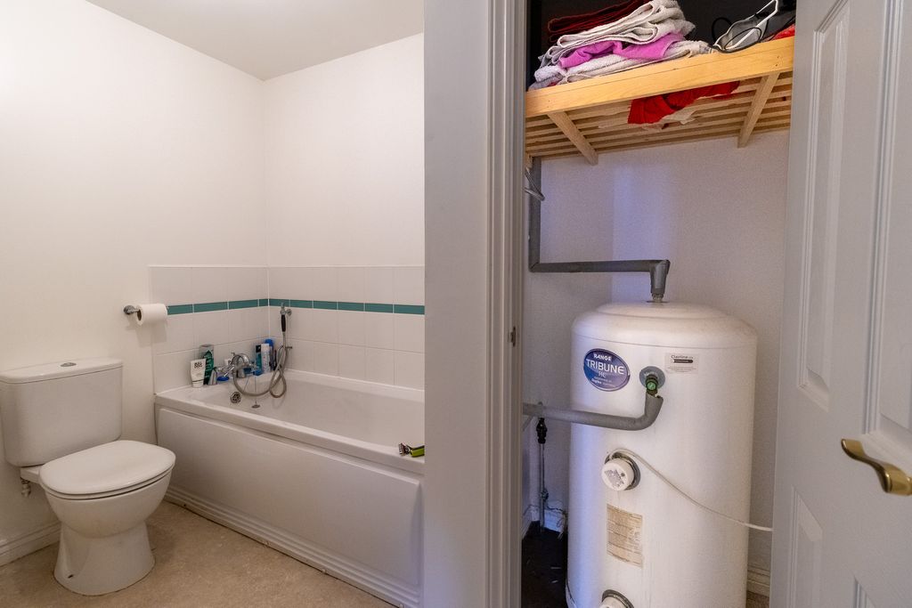 Additional image 6 of 2 bed flat for saleYersin Court, Swindon SN1