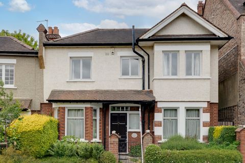 Fitzwarren Gardens, Whitehall Park, London N19