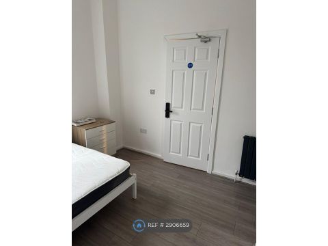 Warrington Road, Newcastle Upon Tyne NE4, Room to rent