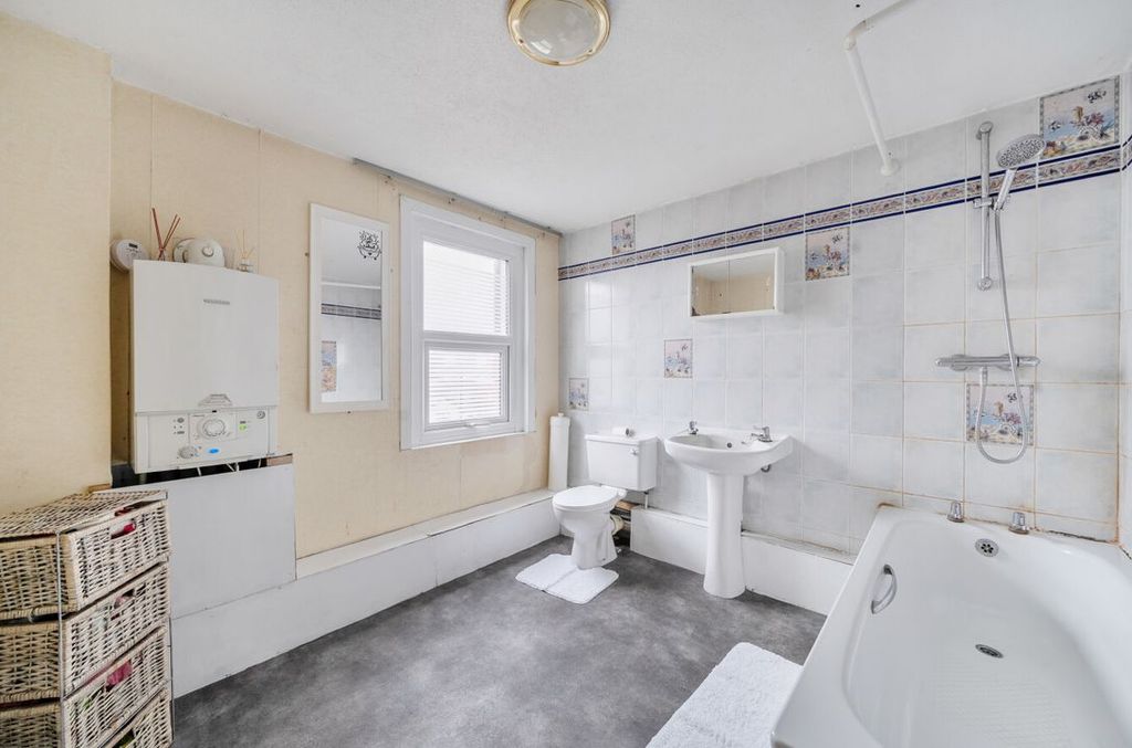 Additional image 6 of 2 bed terraced house for saleHighworth Road, Swindon, Swindon SN3