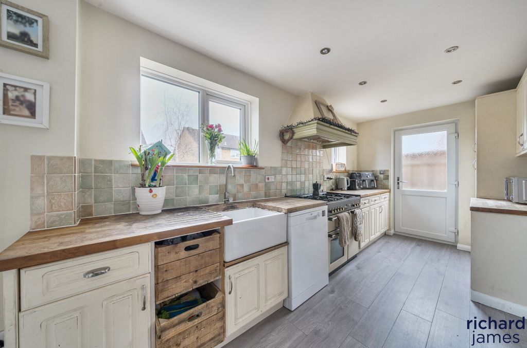 Additional image 4 of 4 bed detached house for saleGifford Road, Stratton St Margaret, Swindon SN3