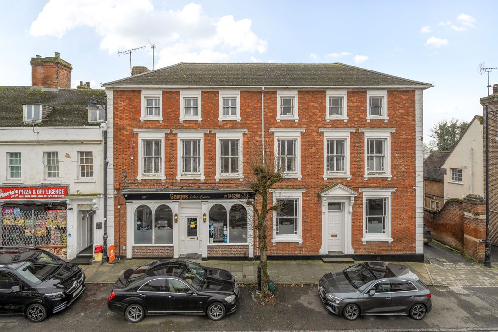 8 bed end terrace house for saleHigh Street, Royal Wootton Bassett SN4