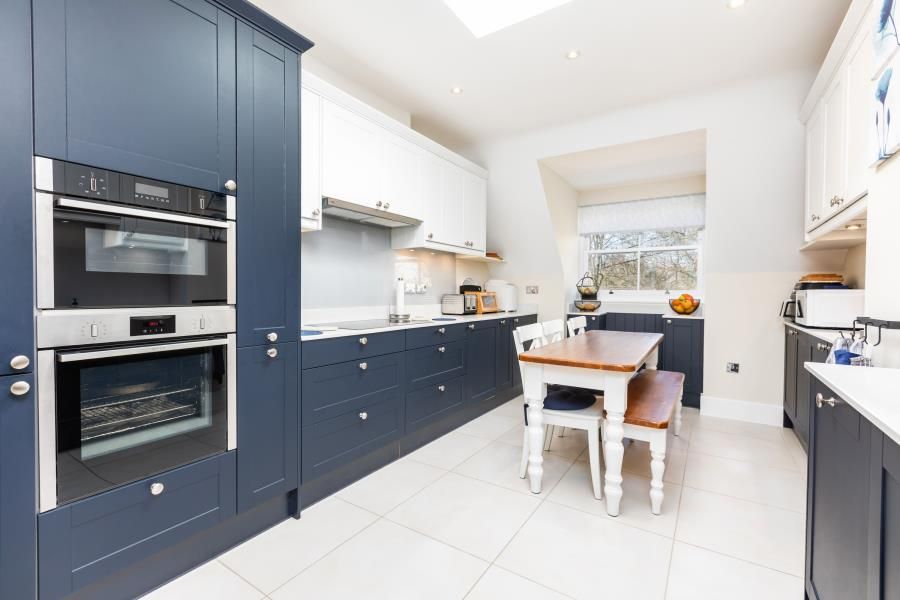 3 bed flat for saleAscot, Berks SL5 photo 4