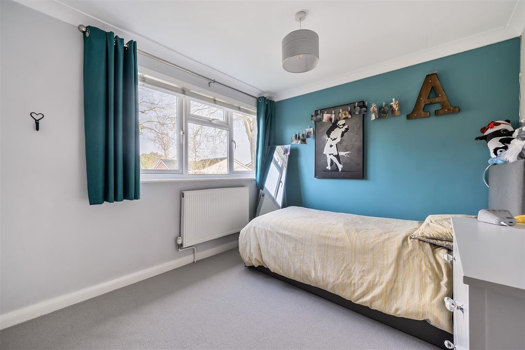 Additional image 18 of 4 bed link detached house for saleLyneham Road Crowthorne, Berkshire RG45