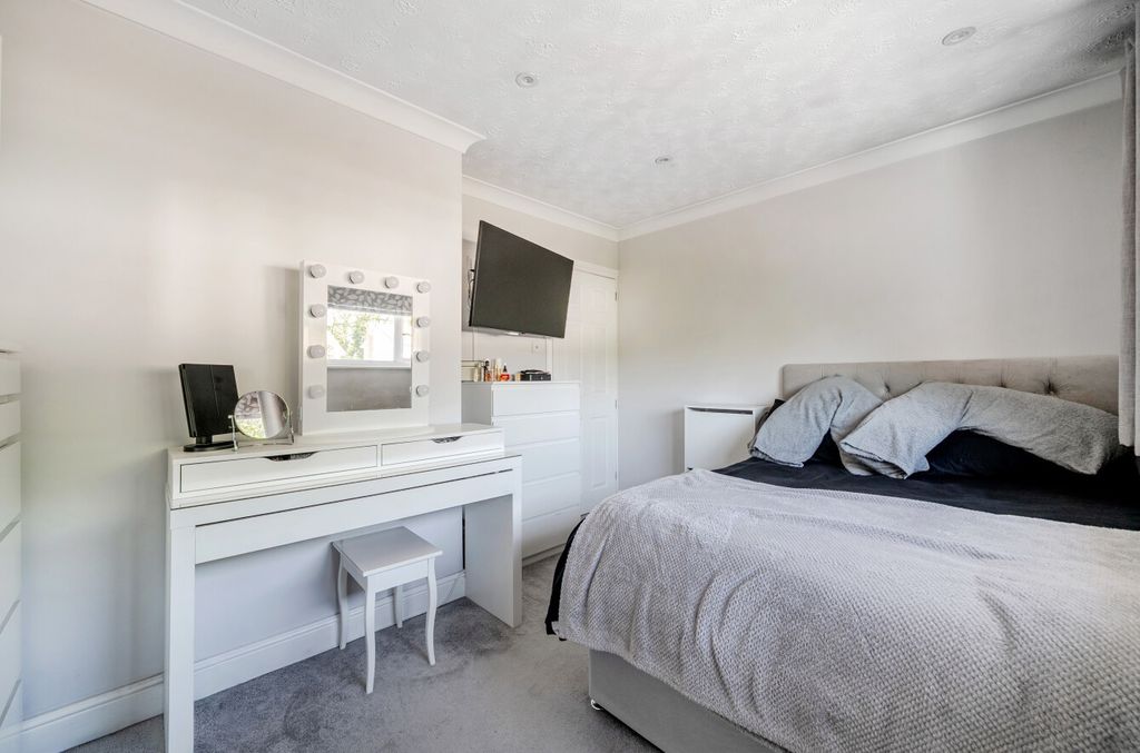 Additional image 13 of 4 bed detached house for saleKyle Close, Bracknell, Berkshire RG12
