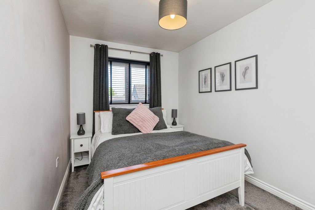 Additional image 15 of 3 bed semi-detached house for saleRoyal Field Close, Chippenham SN14