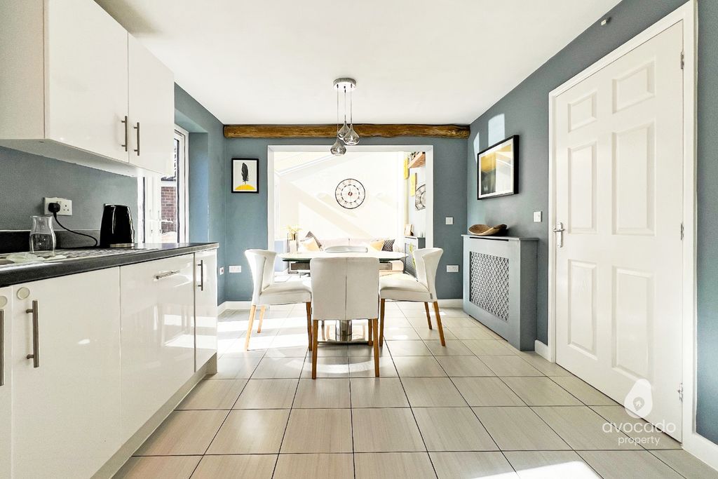 Additional image 3 of 4 bed detached house for saleCrutchley Wood, Jennetts Park, Bracknell RG12