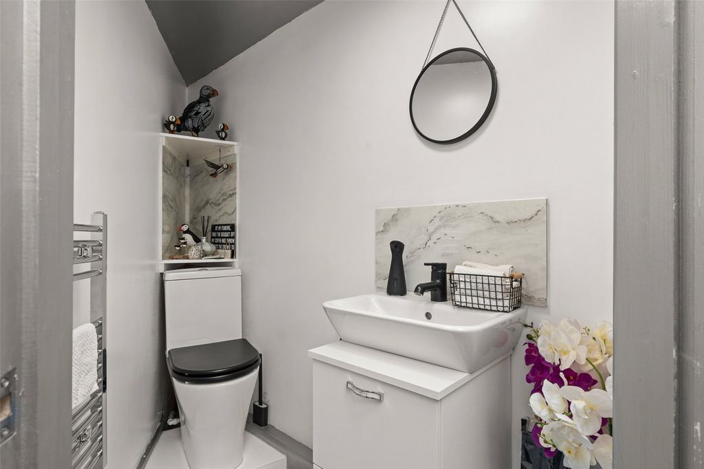 Additional image 12 of 4 bed detached house for saleBullbrook Drive, Bracknell, Berkshire RG12