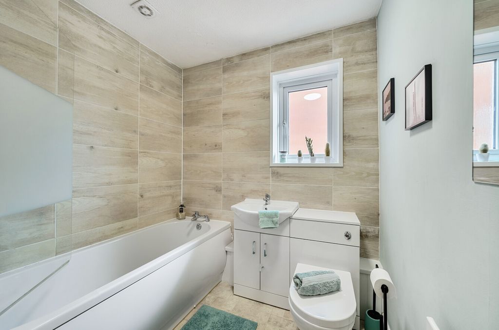 Additional image 7 of 3 bed end terrace house for saleChalgrove Field, Freshbrook, Swindon SN5