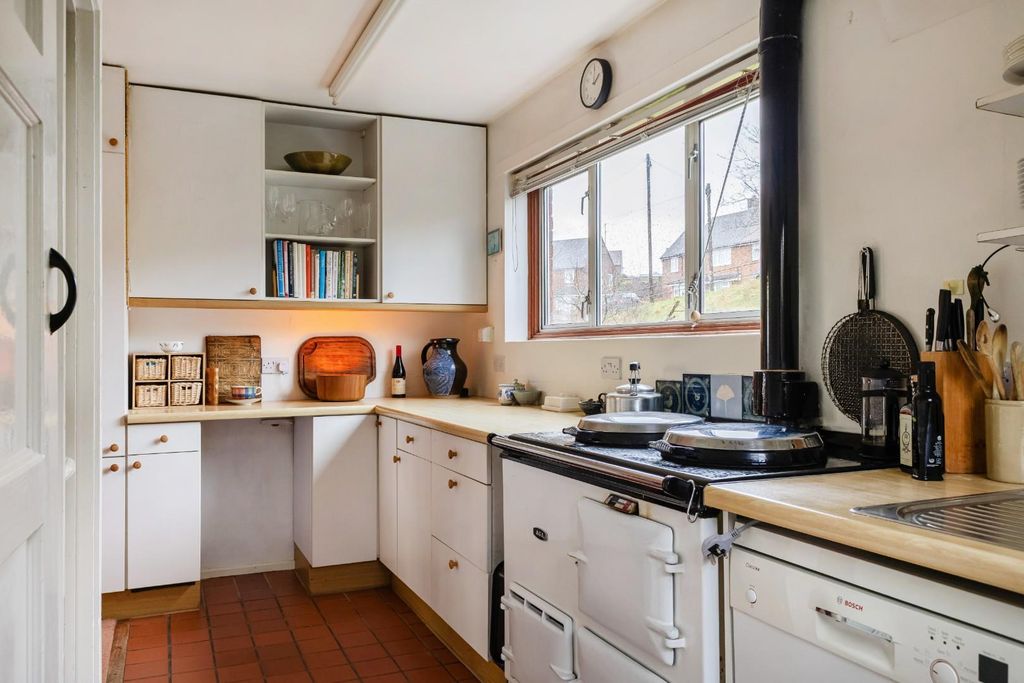 Additional image 6 of 4 bed property for saleAssisi Road, Salisbury SP1