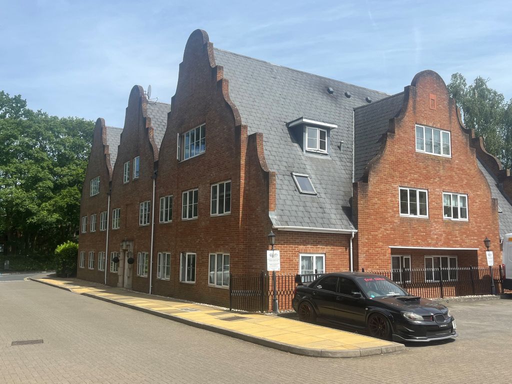 1 bed flat for salePaddock House, Burleigh Road, Ascot, Berkshire SL5