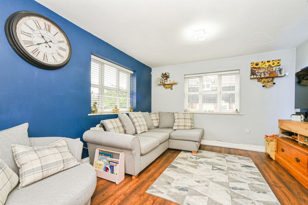 Additional image 3 of 2 bed flat for saleTorun Way, Swindon SN25