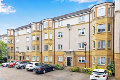 5/2 Duff Road, Dalry, Edinburgh EH11