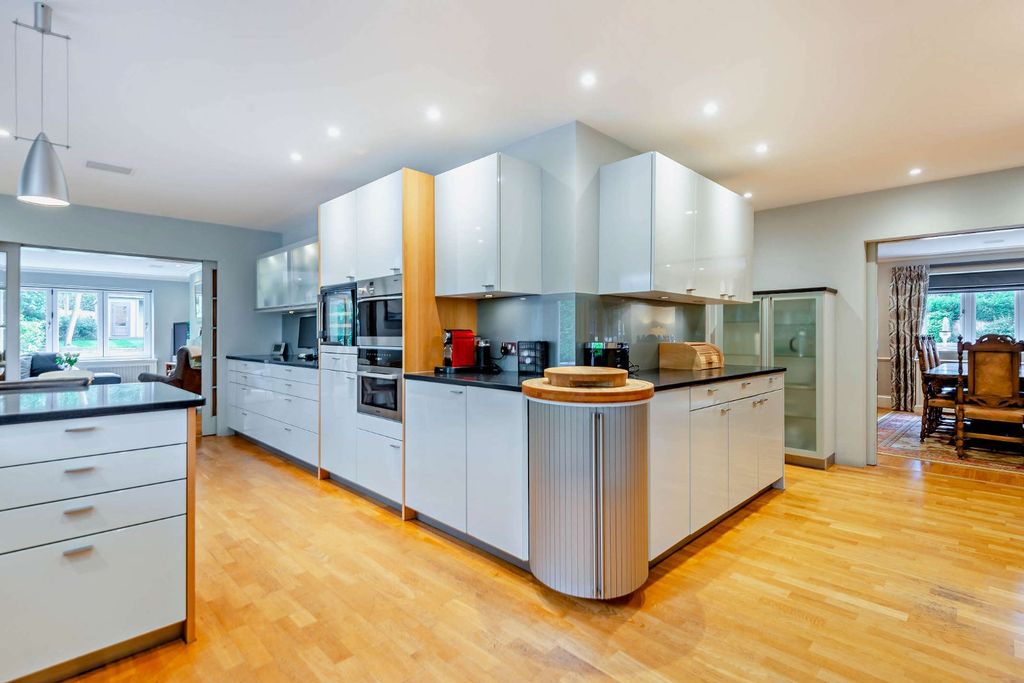 Additional image 8 of 6 bed detached house for saleKennel Avenue, Ascot, Berkshire SL5