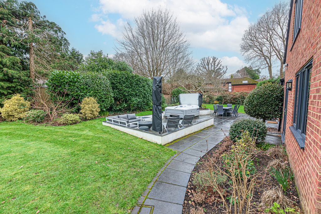 Additional image 25 of 5 bed detached house for saleWalton Drive, Ascot SL5
