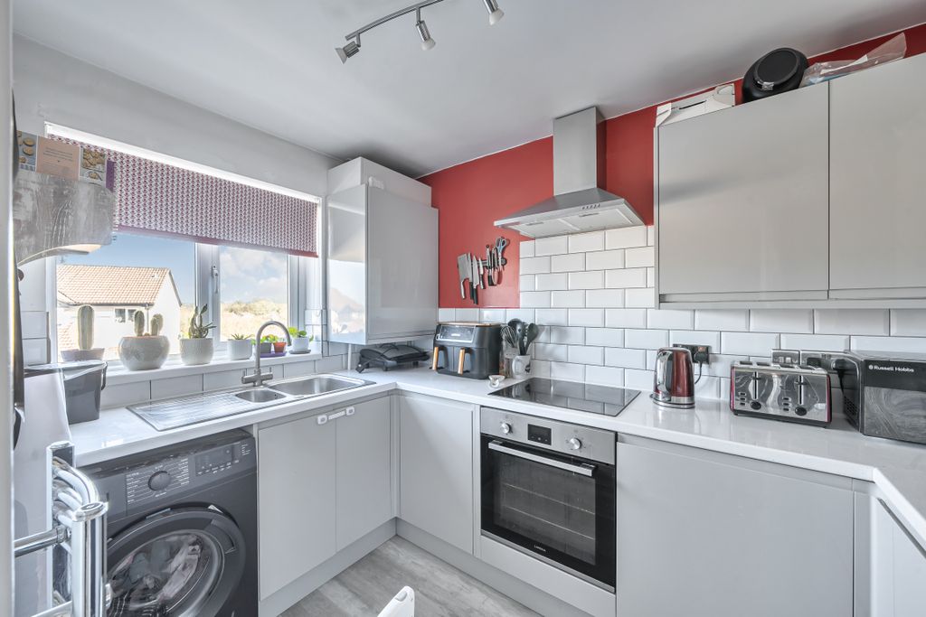 Additional image 4 of 2 bed end terrace house for saleRamsthorn Close, Woodhall Park, Swindon SN2