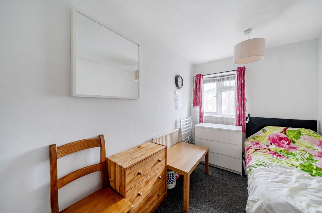 Additional image 16 of 3 bed terraced house for saleSouth Lynn Crescent, Bracknell, Berkshire RG12