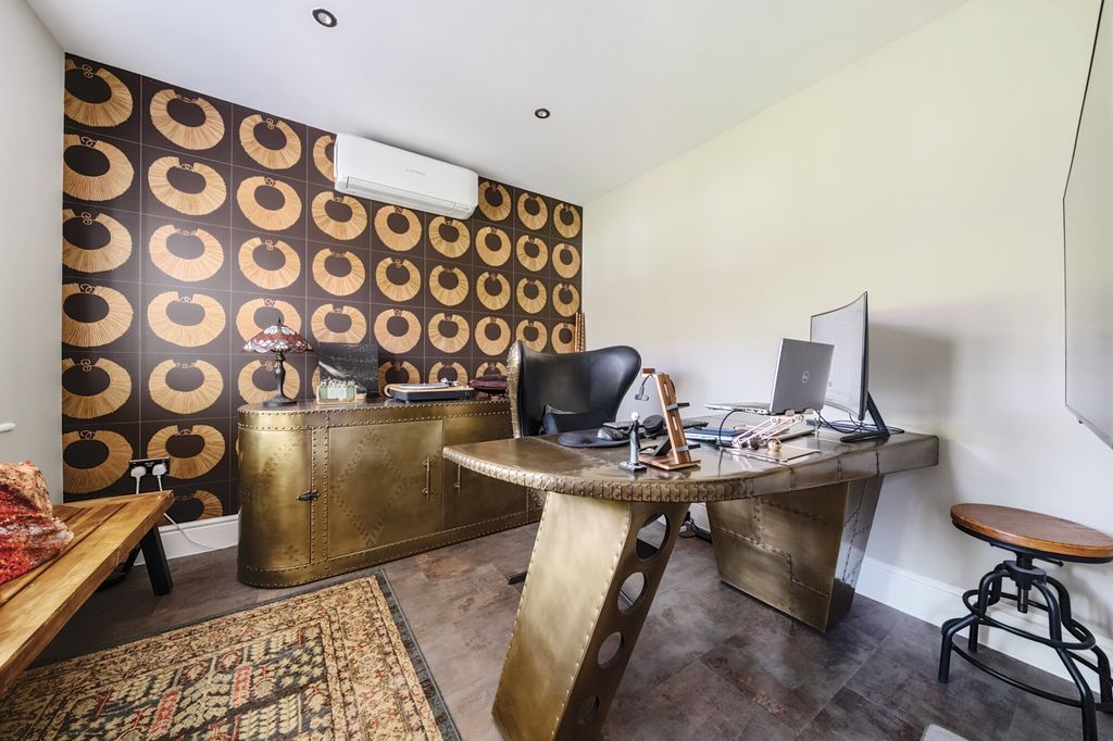 Additional image 7 of 5 bed detached house for saleMelchester Road, Salisbury SP2
