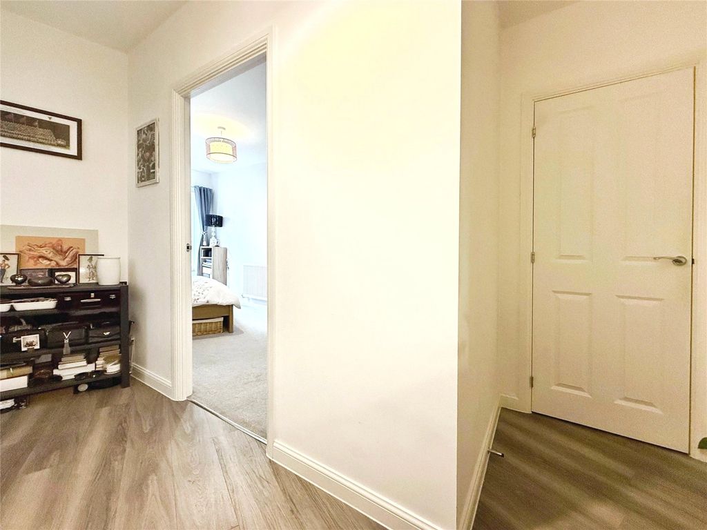 Additional image 11 of 1 bed flat for saleEdrich Grange, Crowthorne, Berkshire RG45