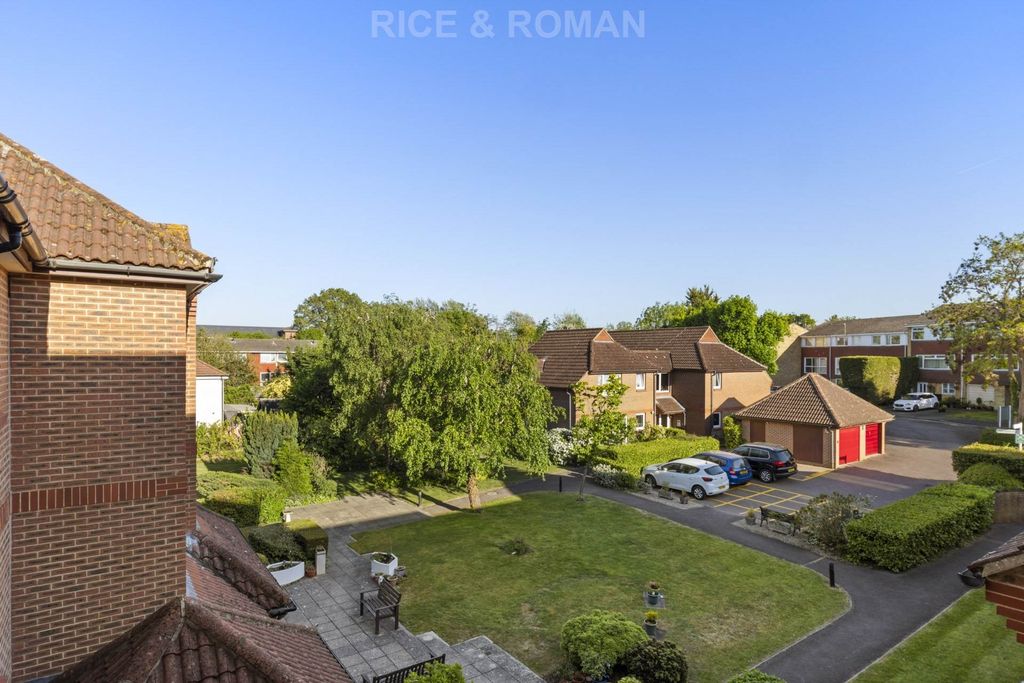 1 bed flat for saleWinterbourne Court, Bracknell RG12 photo 3