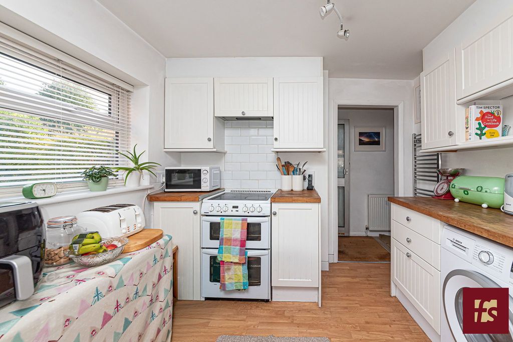Additional image 4 of 3 bed semi-detached bungalow for saleNapier Road, Crowthorne, Berkshire RG45