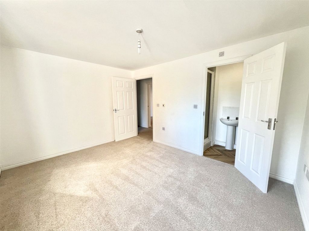 Additional image 7 of 2 bed flat for saleChain Court, Old Town, Swindon SN1