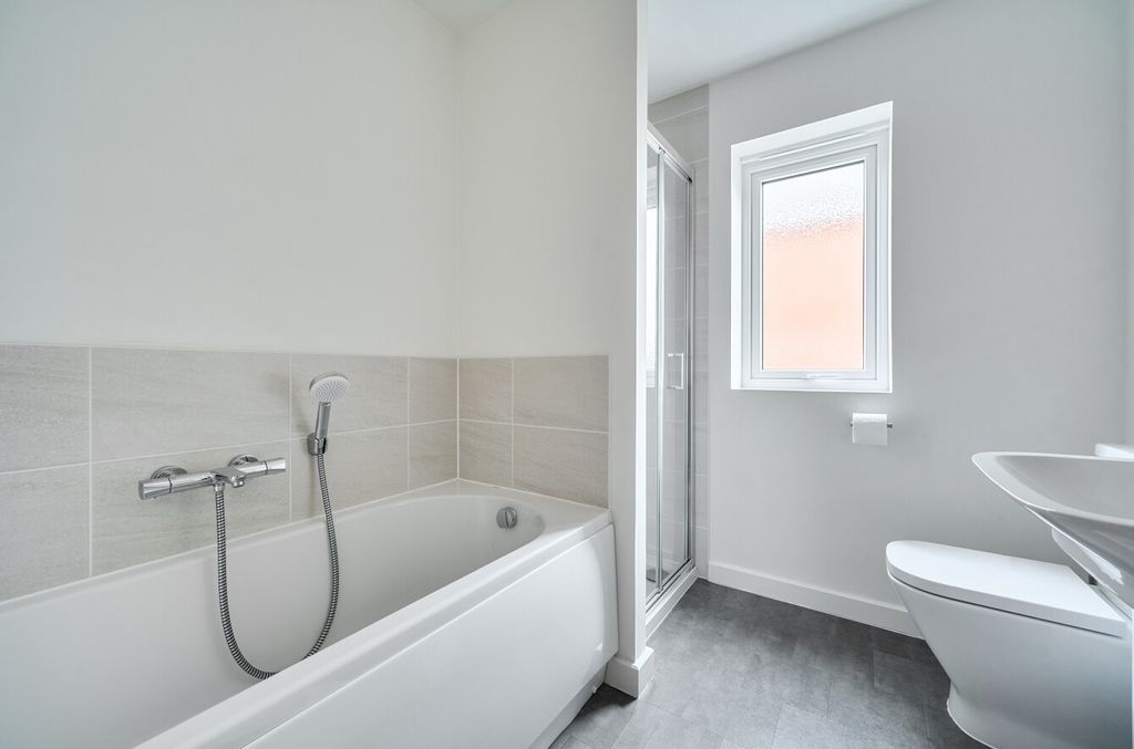 Additional image 11 of 3 bed semi-detached house for saleSonning Place, Binfield, Bracknell, Berkshire RG42